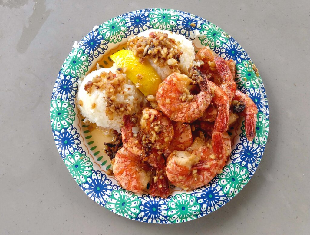 must eat in oahu garlic shrimp