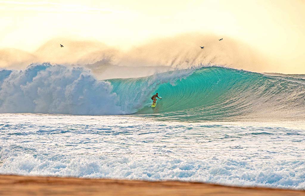 Pipeline Surfing in Oahu Hawaii