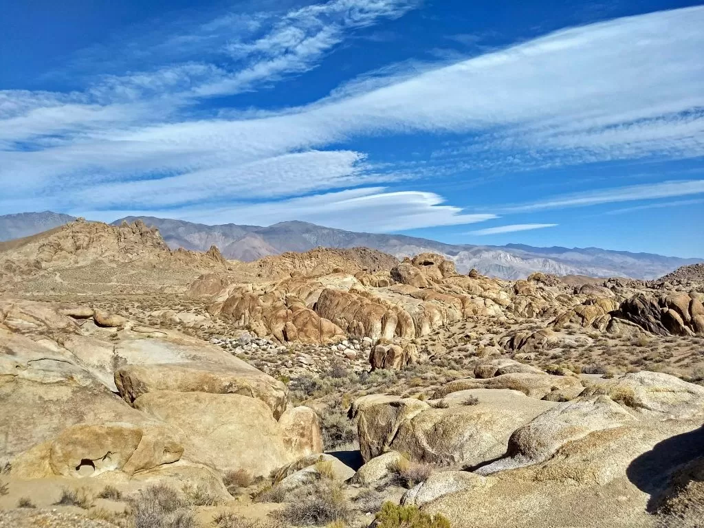 Mobius Arch Loop Trail
